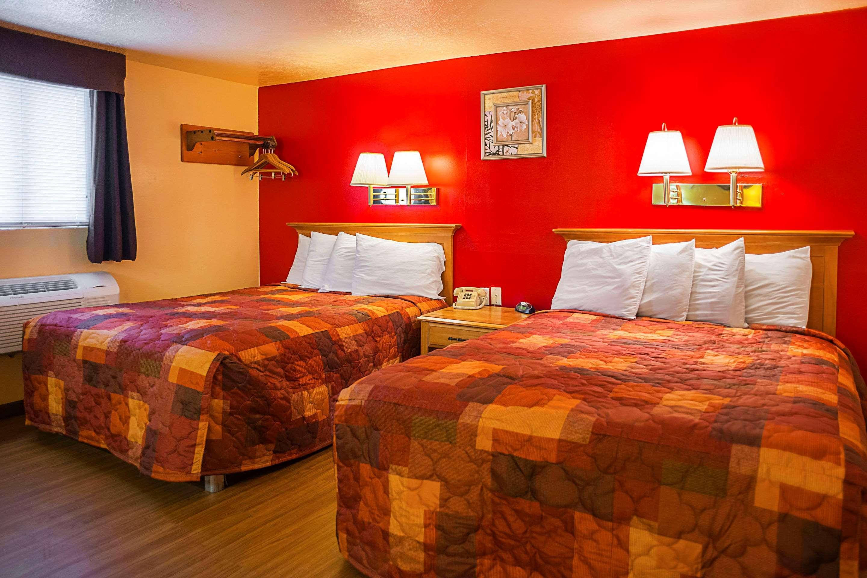 Rodeway Inn Buffalo Exteriör bild