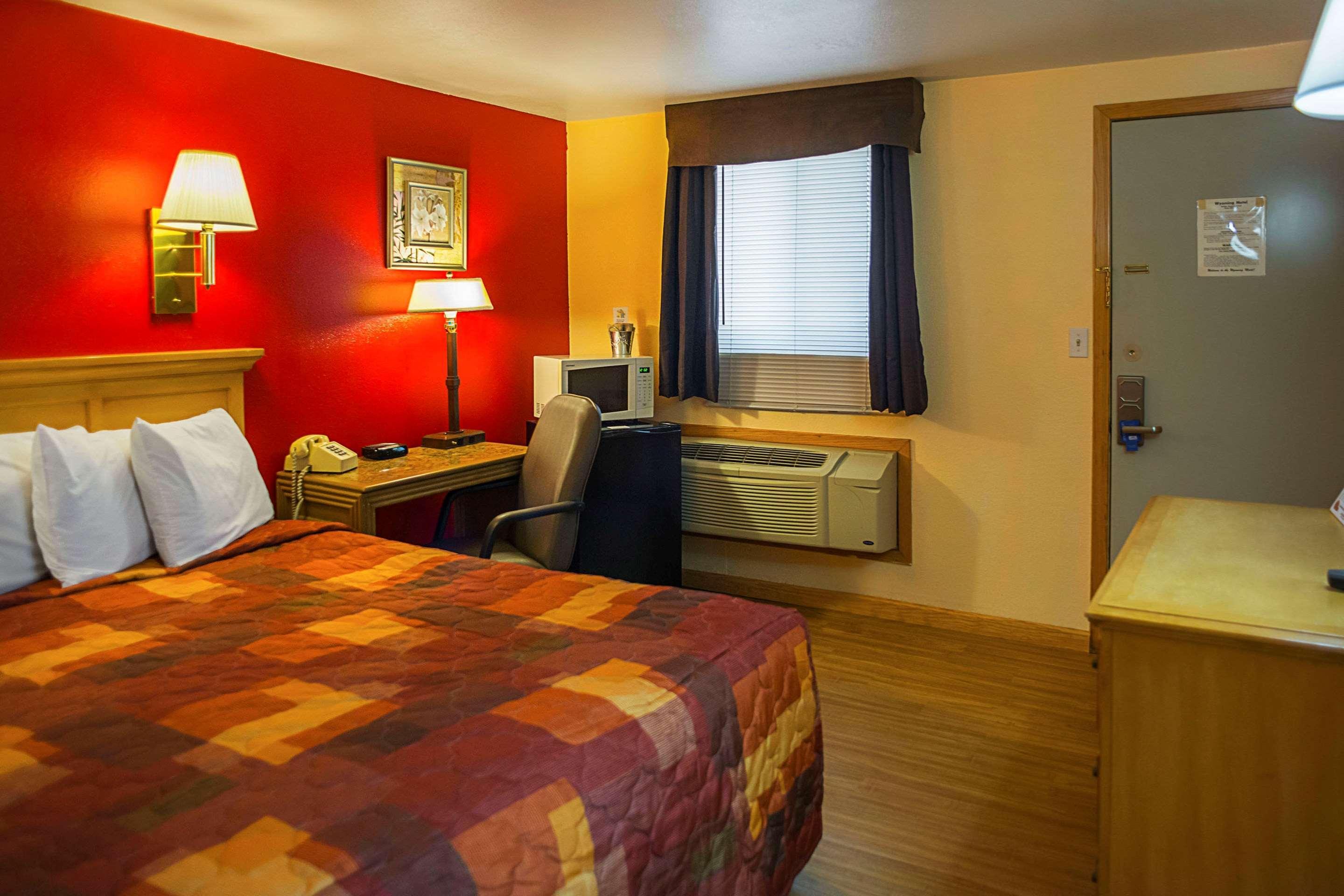 Rodeway Inn Buffalo Exteriör bild