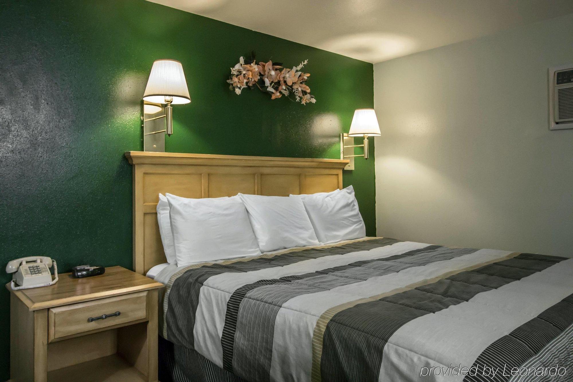 Rodeway Inn Buffalo Exteriör bild