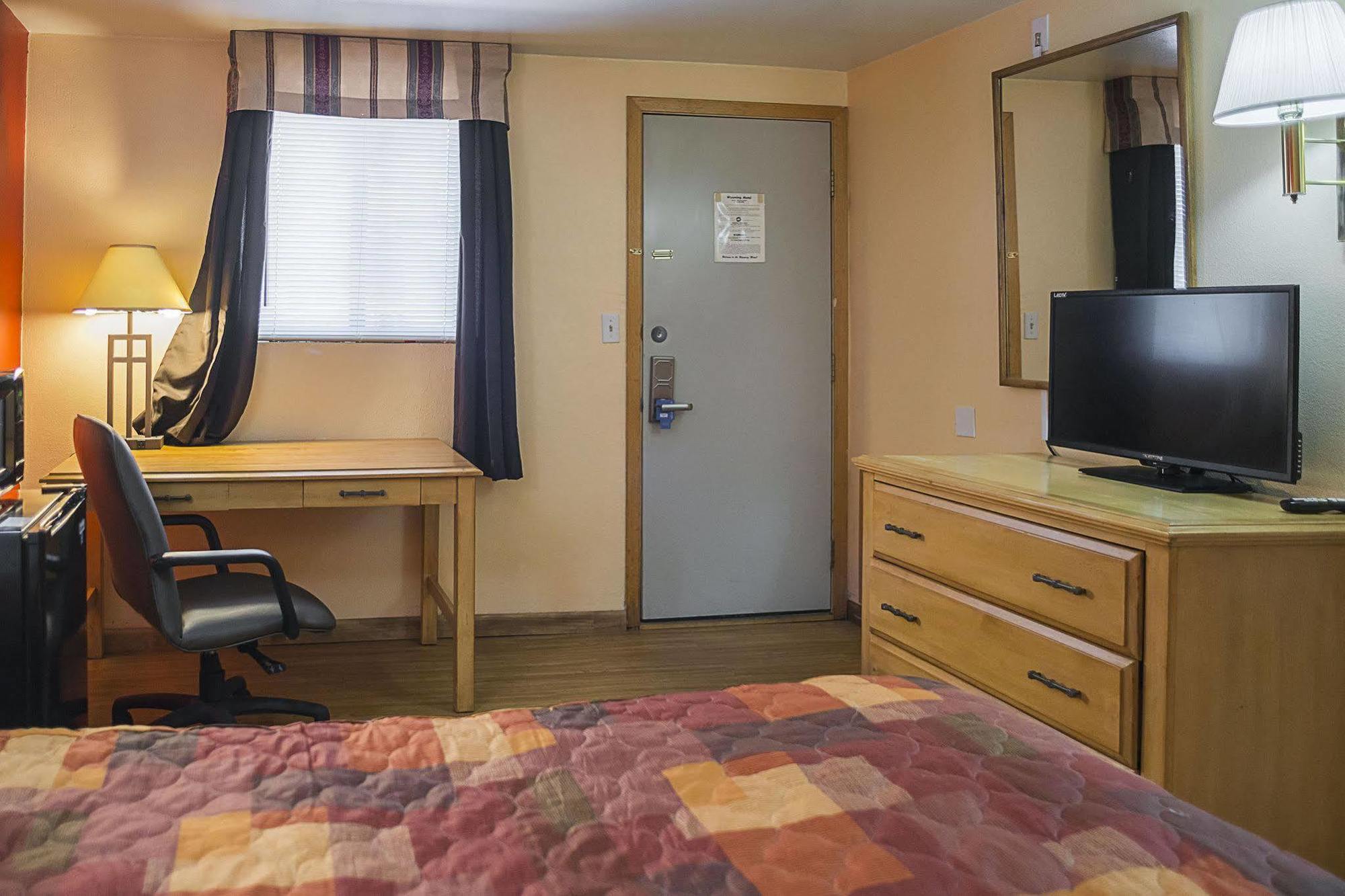 Rodeway Inn Buffalo Exteriör bild